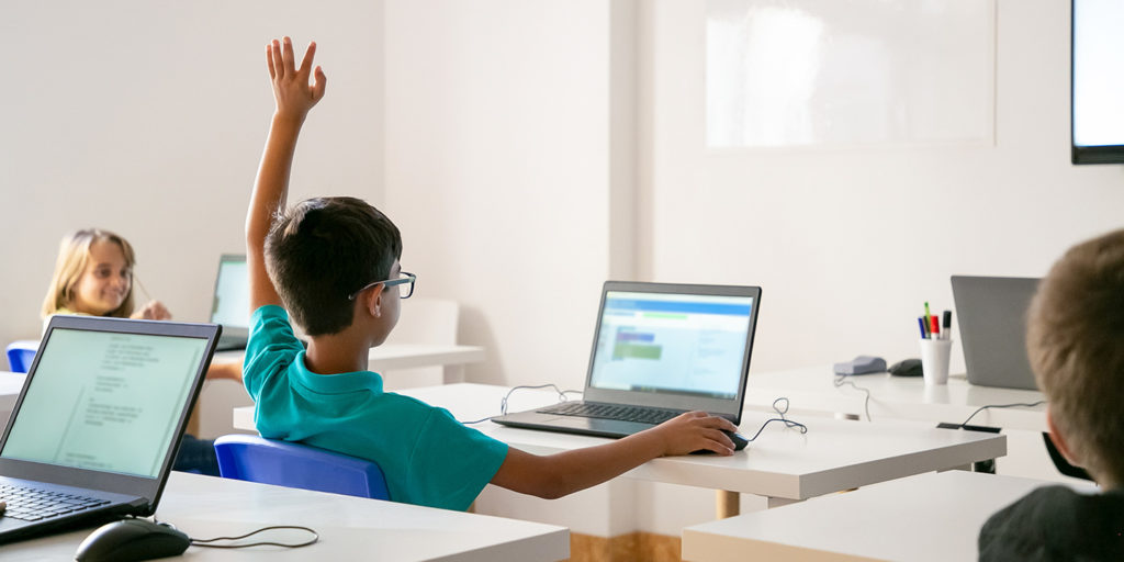 10 ventajas de la tecnología en la educación - OnTrack Global